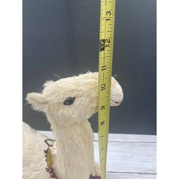 Trademark Exclusive Large Pair Decorative Nativity SITTING Lamas/Camels 11x16" - Picture 5 of 12